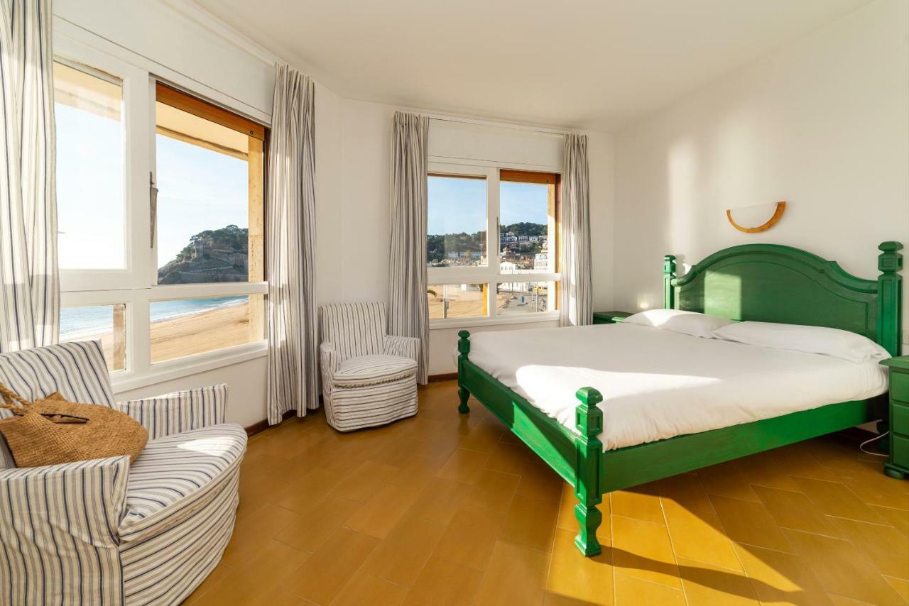 Edificio Tropicana Tossa de Mar Esterno foto