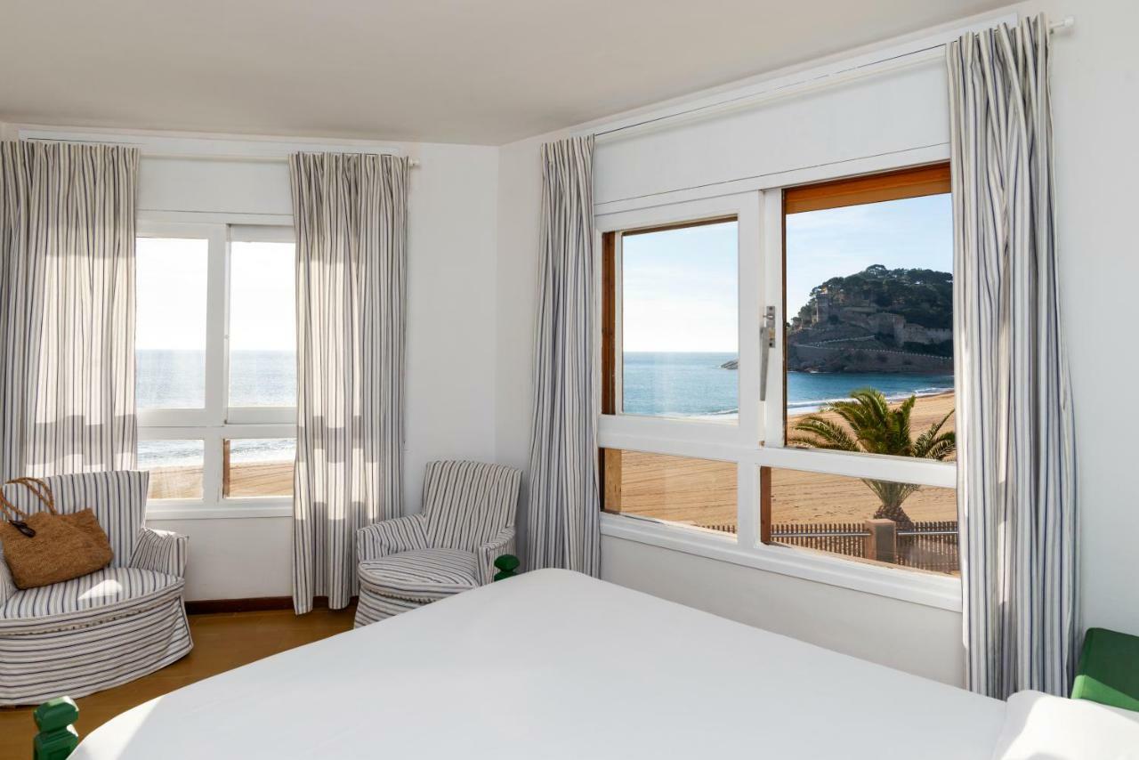 Edificio Tropicana Tossa de Mar Esterno foto